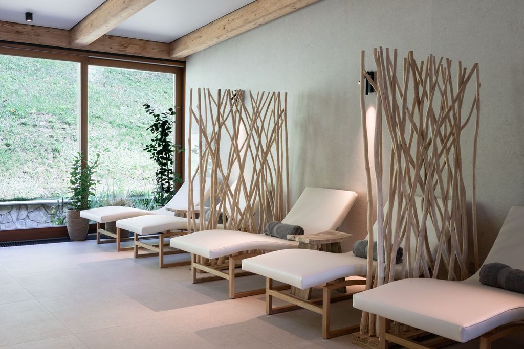 Spa relax area with warm tones at Esperanza Spa offering serene wellness retreat.